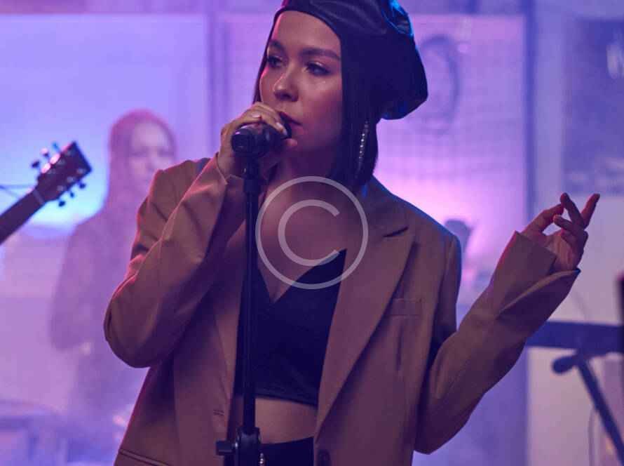 Cantante en show nocturno