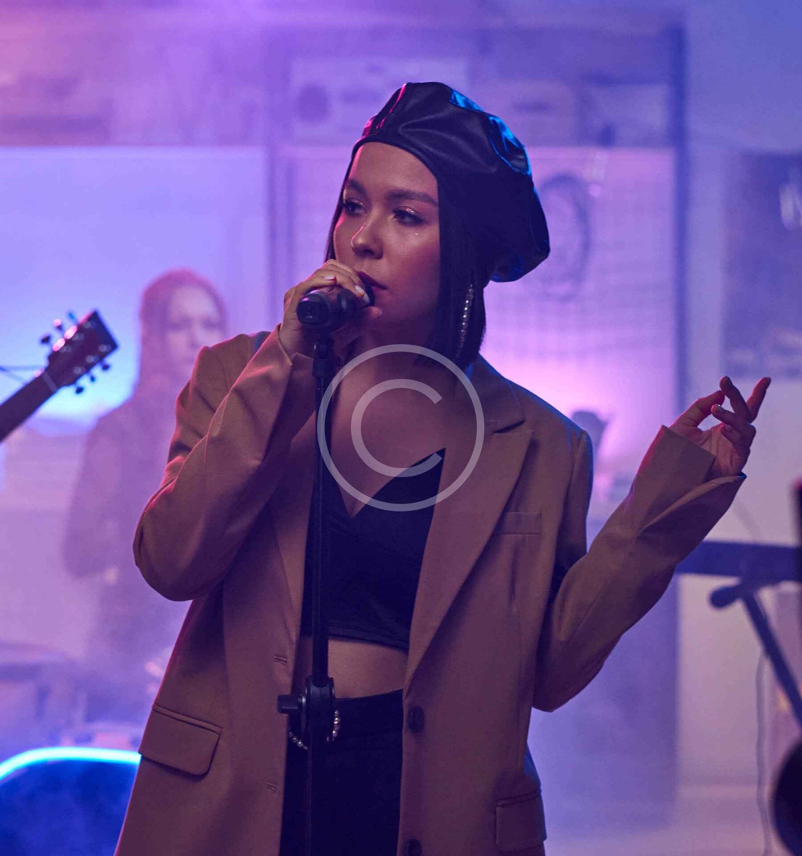 Cantante en show nocturno